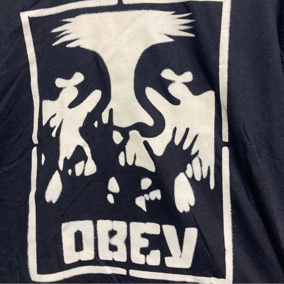 Obey T-Shirt - Picture 2 of 5